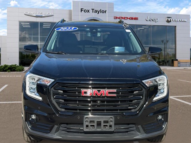 Used 2023 GMC Terrain SLT w/ Infotainment Package II AWD/4WD image 2
