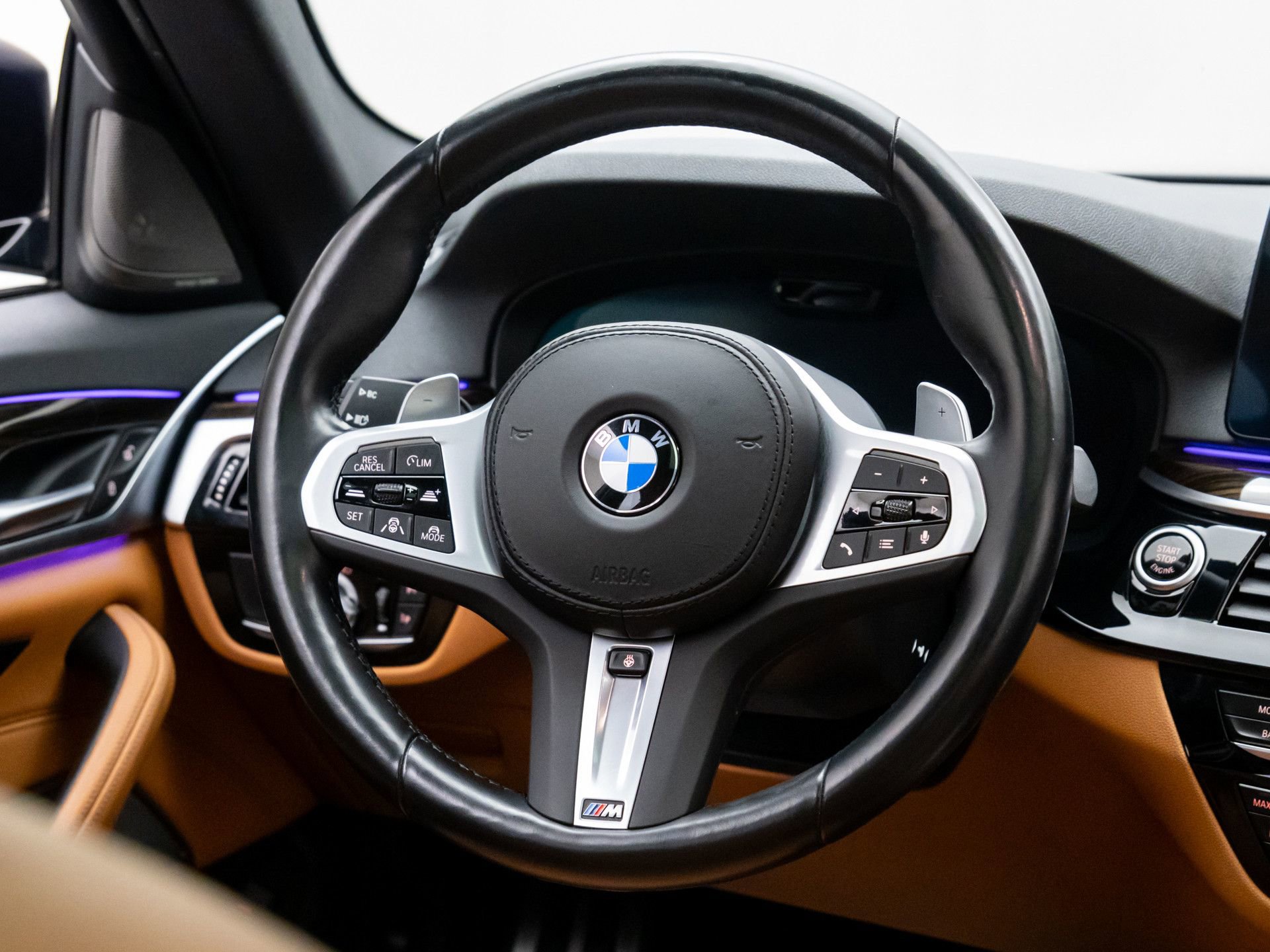 Used 2023 BMW 540i xDrive w/ Executive Package image 10