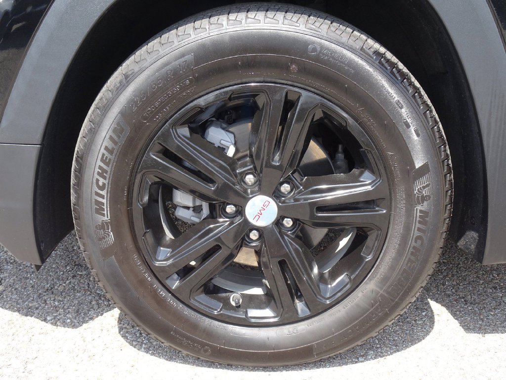Used 2024 GMC Terrain SLE FWD image 27