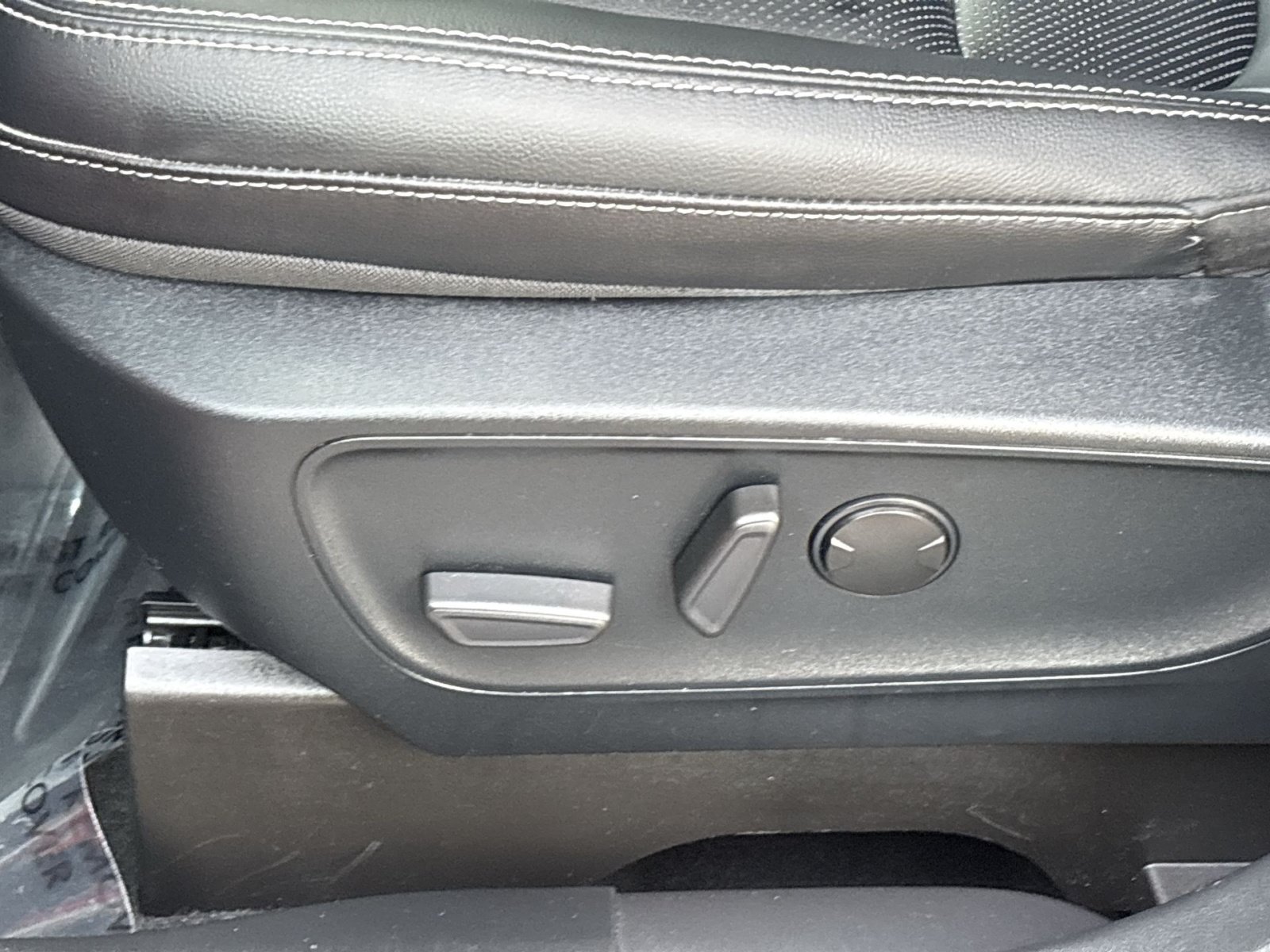 Used 2021 Ford Escape SEL FWD image 14