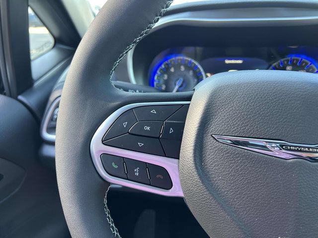 New 2026 Chrysler Pacifica Select FWD image 17