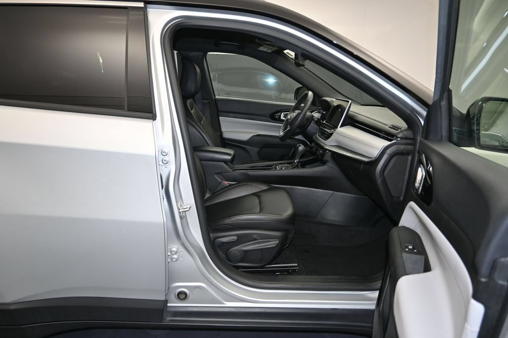 Used 2024 Jeep Compass Limited AWD/4WD image 26