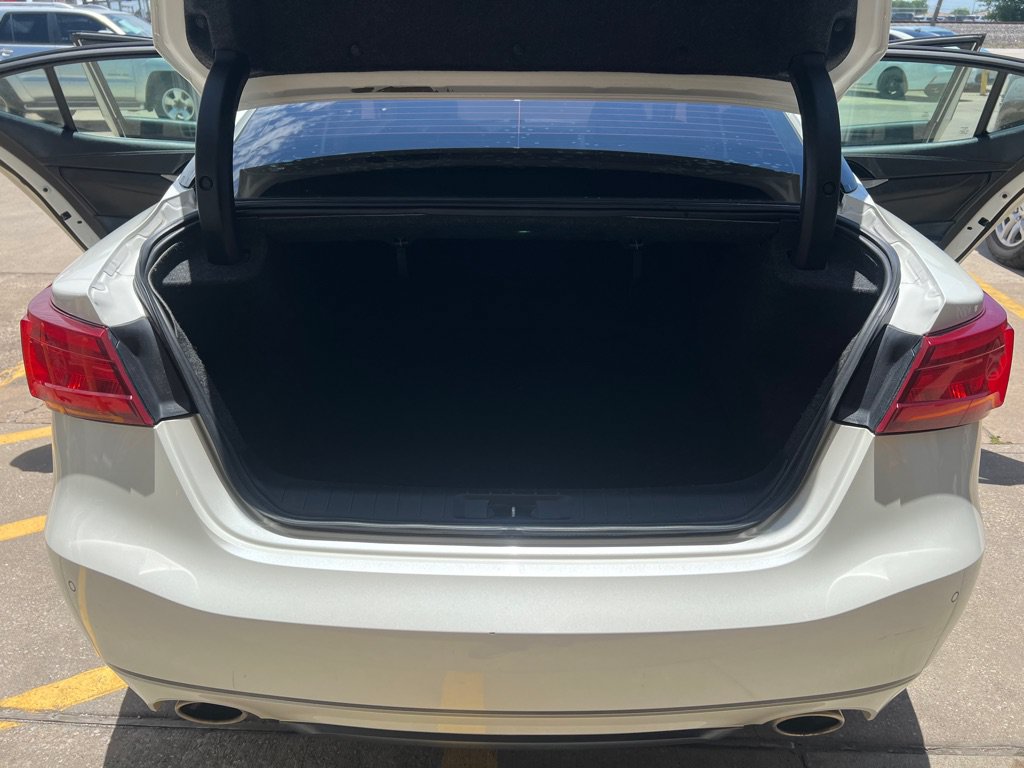 Used 2017 Nissan Maxima 3.5 SV FWD image 11