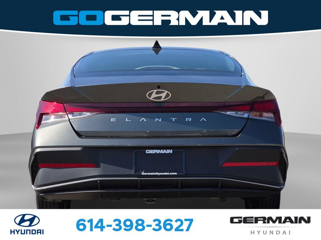 Certified 2026 Hyundai Elantra SE FWD image 9