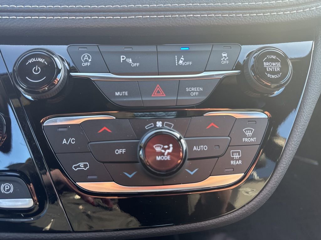 New 2026 Chrysler Pacifica Select w/ S Appearance Package FWD image 17
