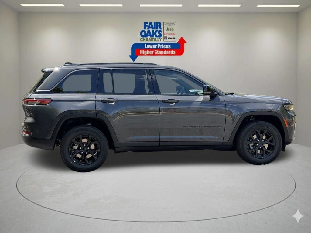 New 2026 Jeep Grand Cherokee Altitude AWD/4WD image 5