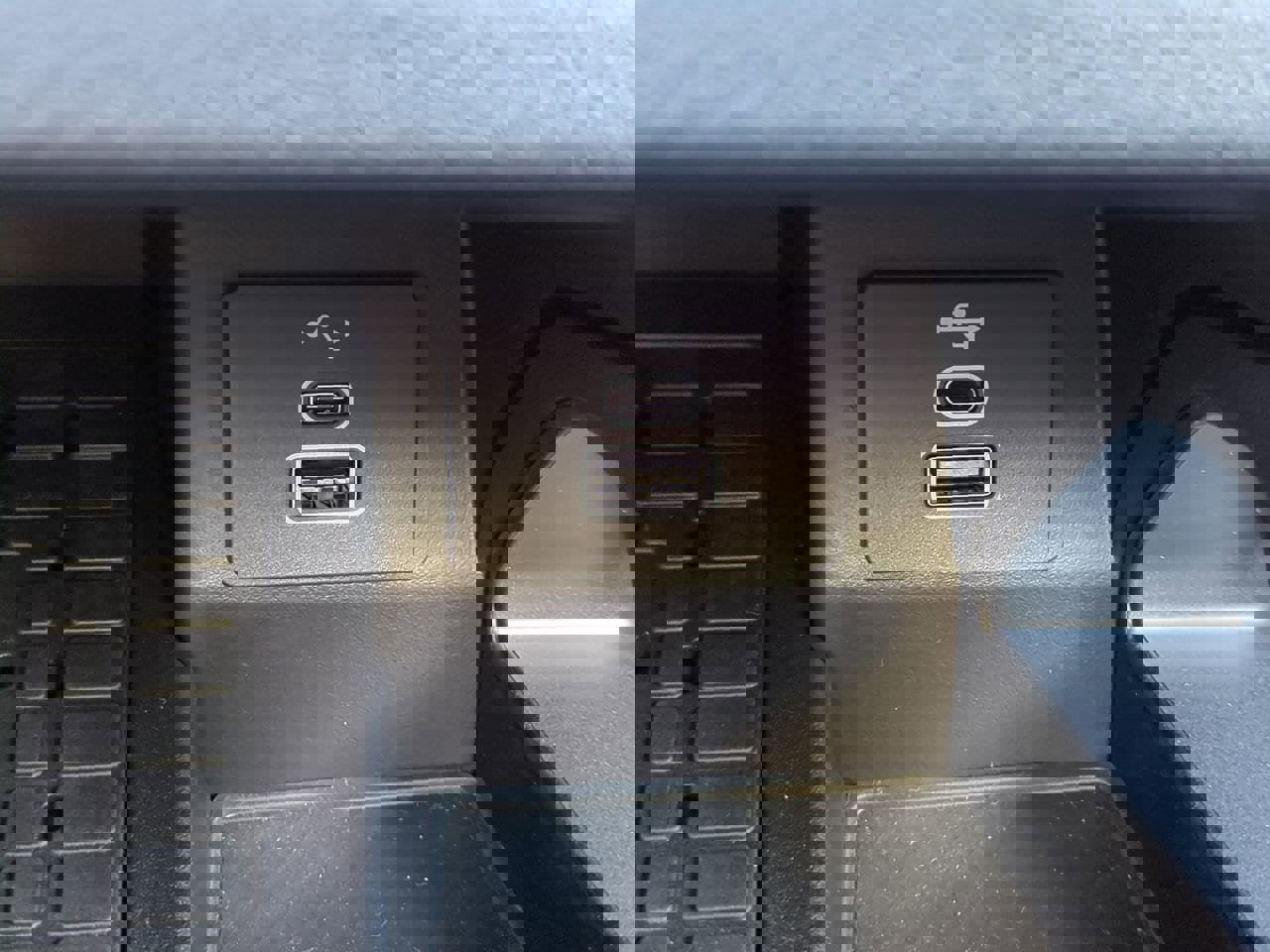 New 2025 Ford Ranger Raptor image 23