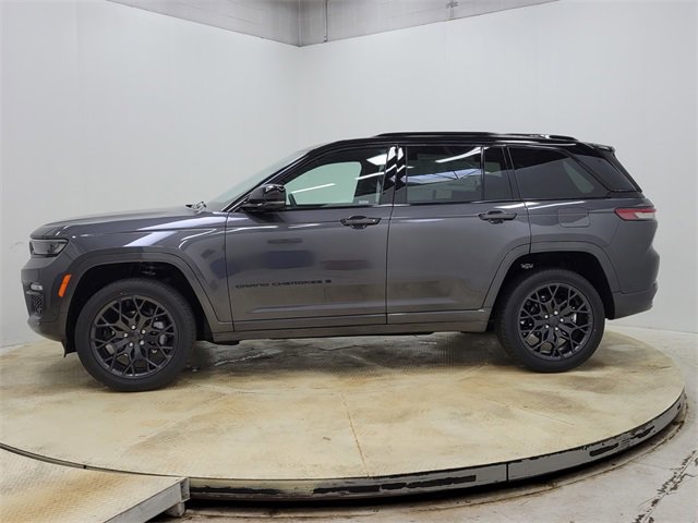 New 2025 Jeep Grand Cherokee Summit image 8