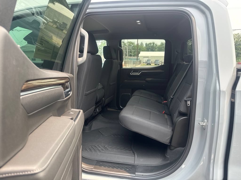 Used 2024 Chevrolet Silverado 1500 LT AWD/4WD image 15