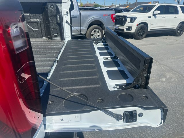 New 2025 GMC Sierra 3500 SLT w/ SLT Convenience Package image 19