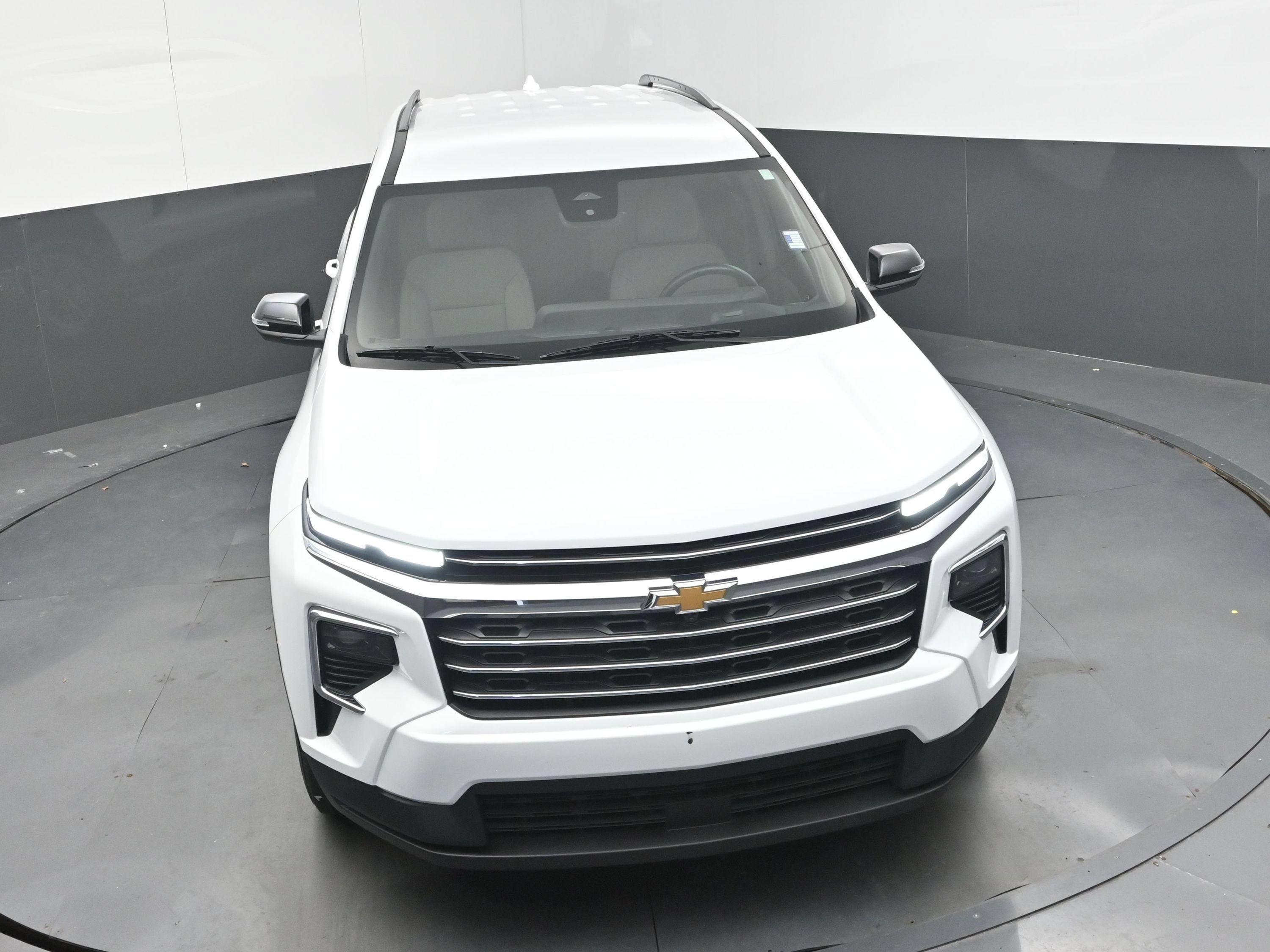 Used 2026 Chevrolet Traverse LT w/ Driver Confidence Package FWD image 32