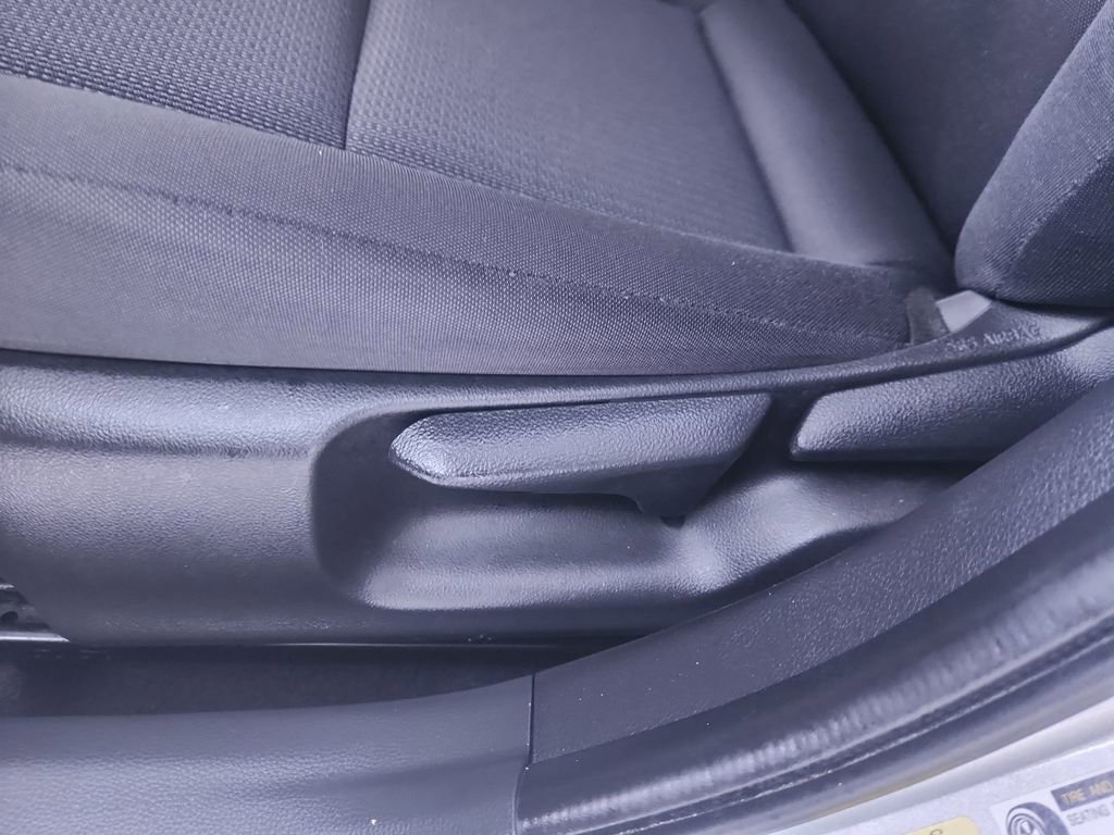 Used 2023 Toyota Prius LE FWD image 12