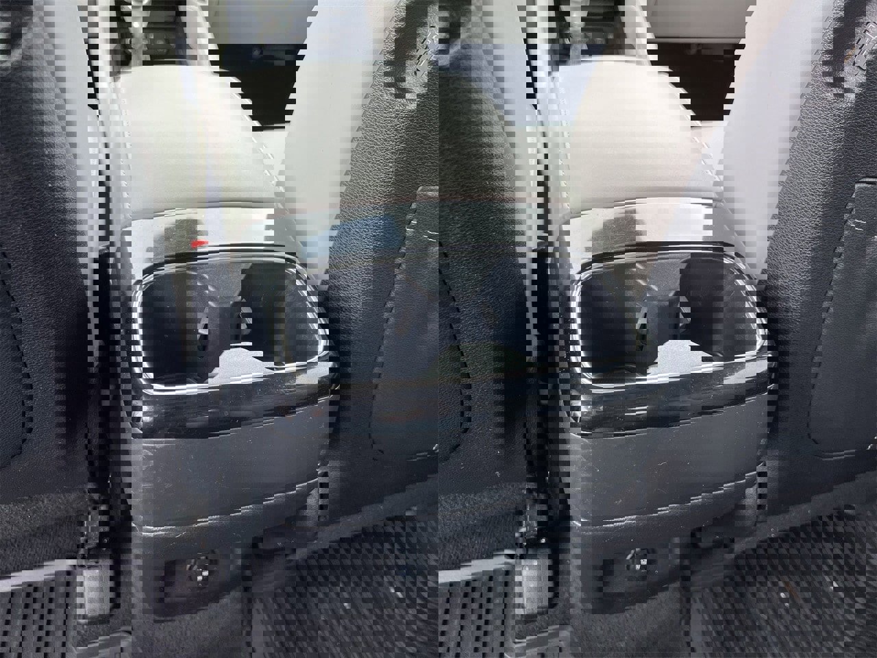 Used 2024 Kia Telluride S w/ S Sunroof Package image 27