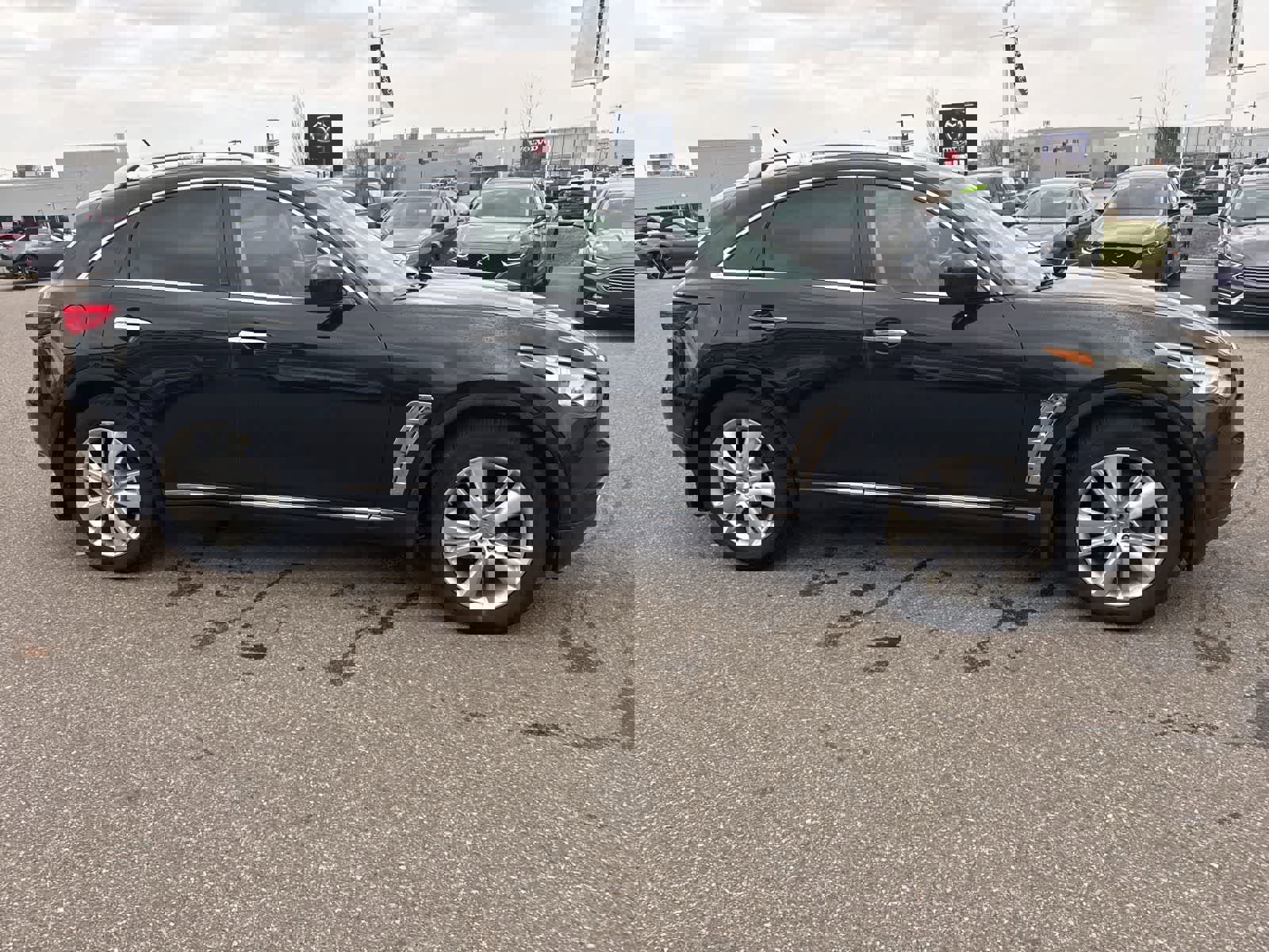 Used 2012 INFINITI FX35 AWD w/ Premium Pkg image 4