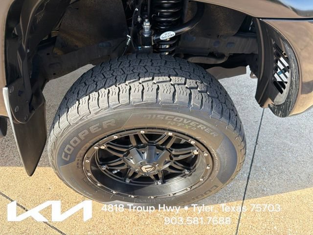 Used 2011 Toyota Tacoma 4x4 Double Cab w/ SR5 Pkg #2 image 12