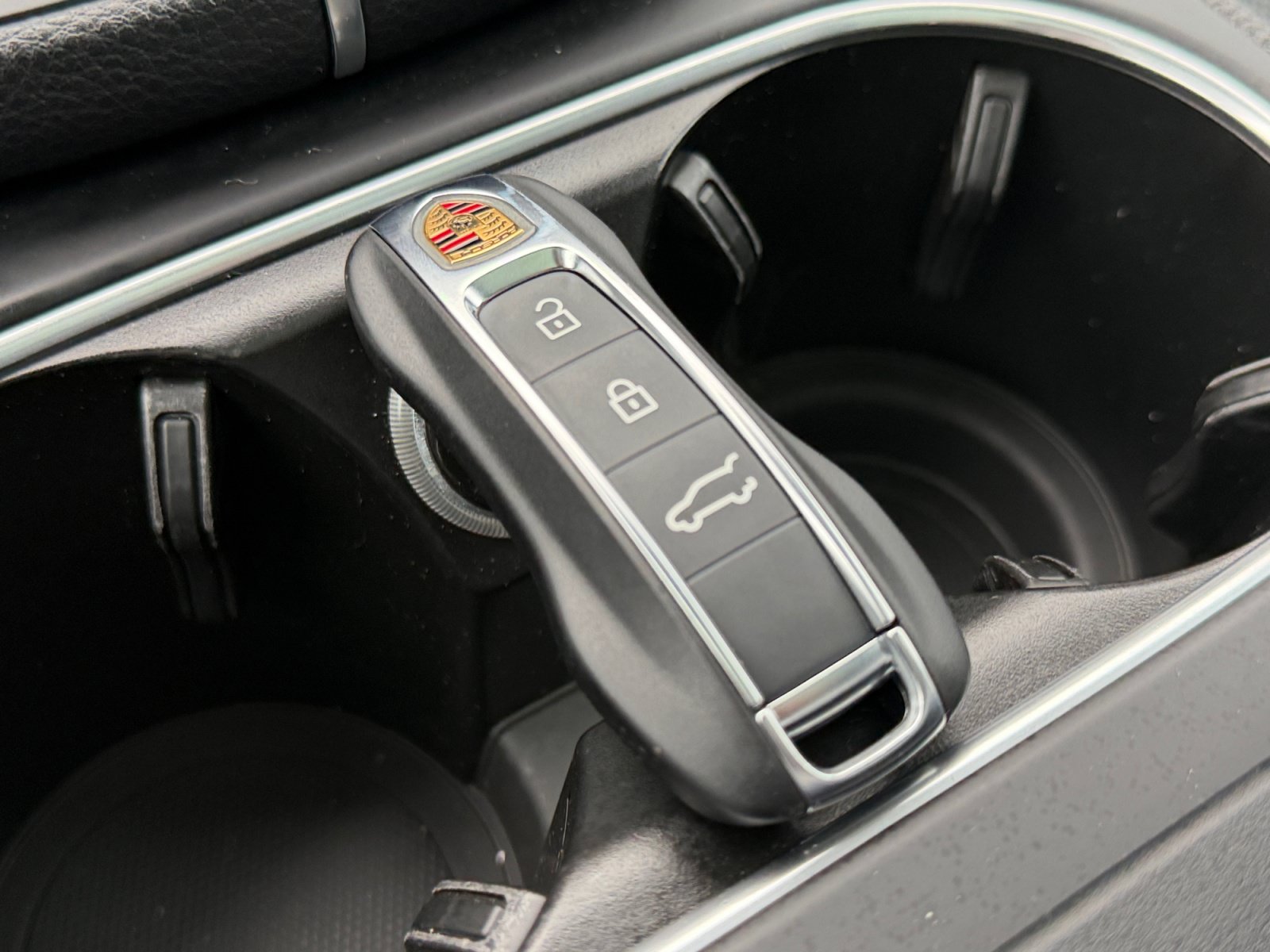 Used 2022 Porsche Cayenne Platinum Edition AWD/4WD image 31