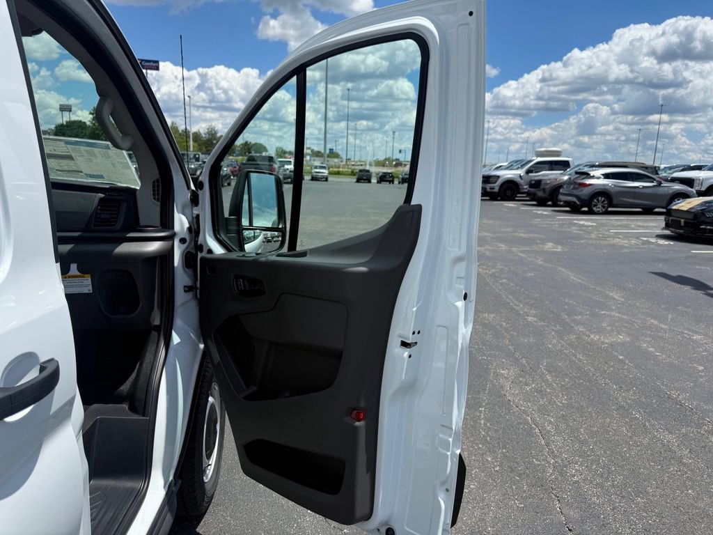 New 2026 Ford Transit 250 Low Roof w/ Load Area Protection Package RWD image 54