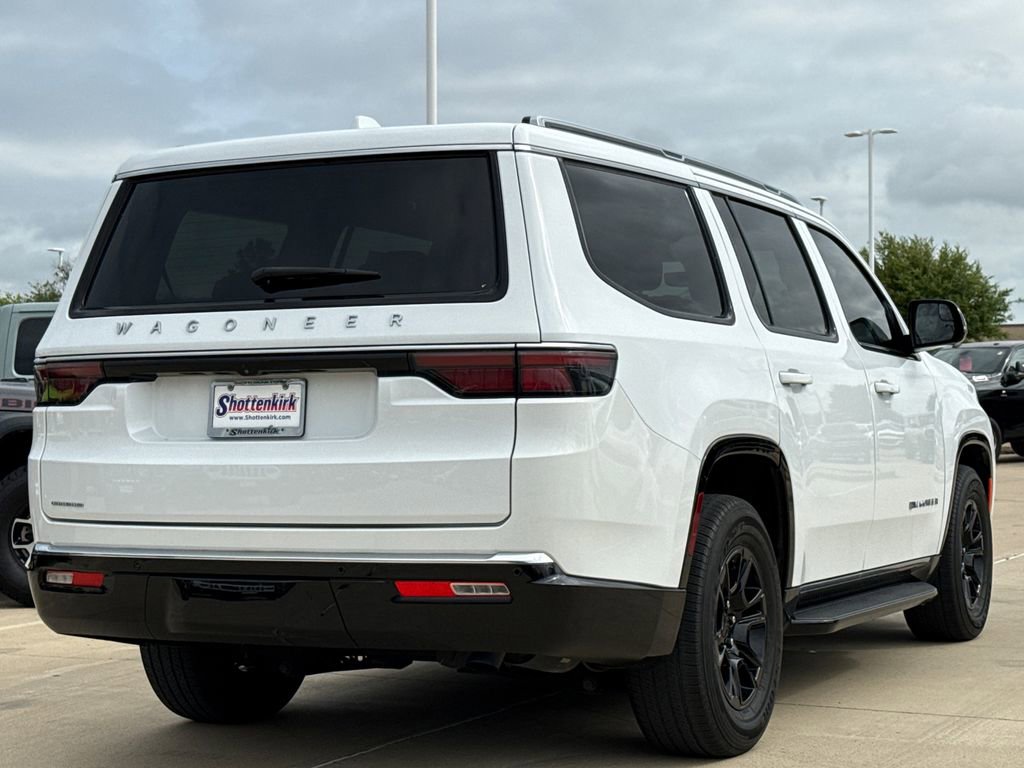 Used 2023 Jeep Wagoneer 4WD image 8