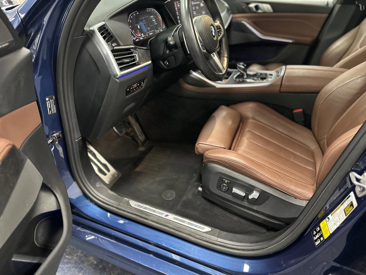 Used 2021 BMW X7 xDrive40i w/ Premium Package 2 AWD/4WD image 15