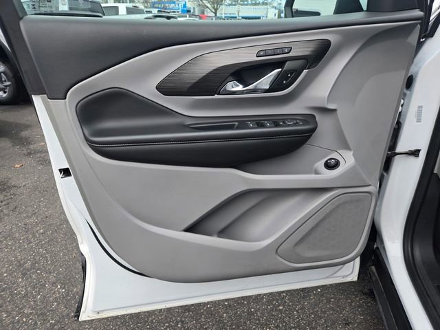 Used 2023 GMC Terrain SLT image 24