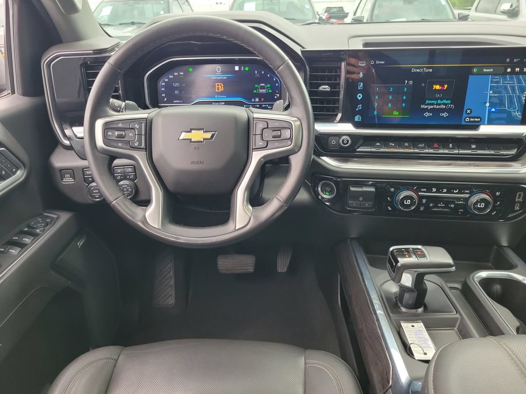 Used 2022 Chevrolet Silverado 1500 LTZ w/ LTZ Convenience Package II AWD/4WD image 12