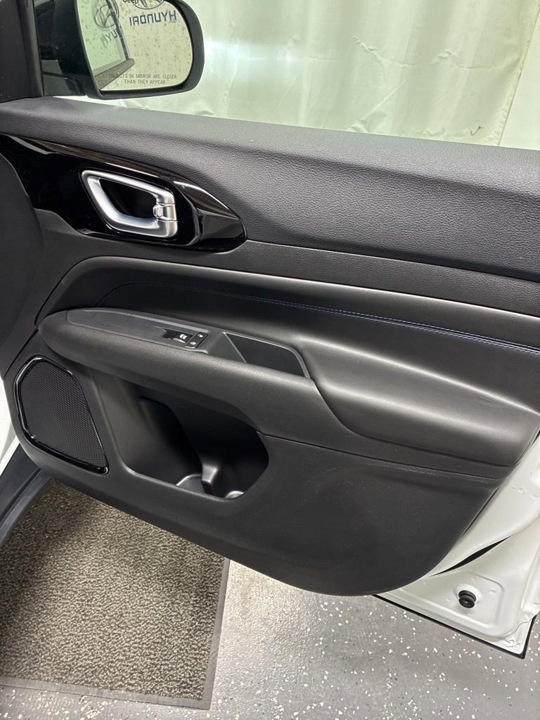 New 2026 Jeep Compass Latitude image 28