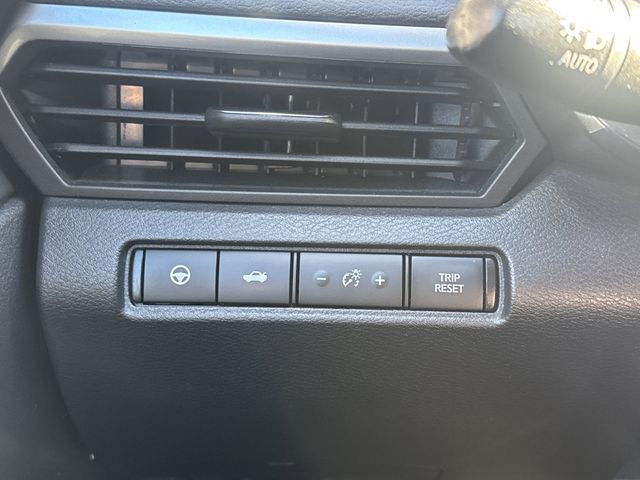 Used 2022 Nissan Altima 2.5 SV w/ SV Premium Package image 22