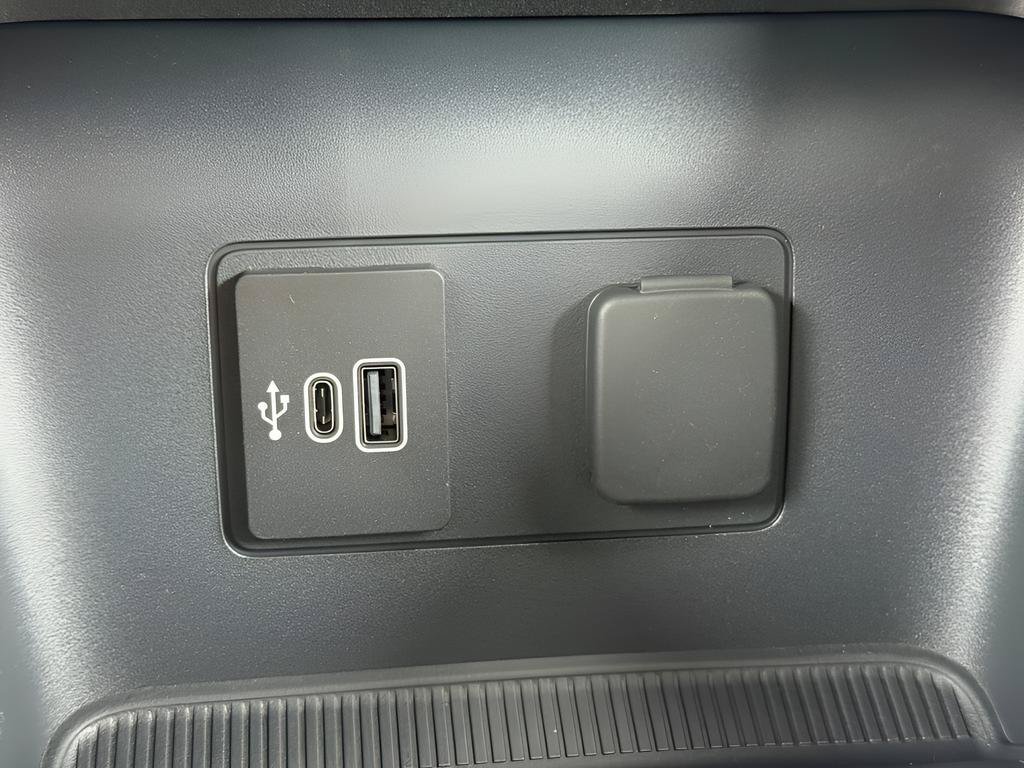 New 2026 Ford Explorer Active w/ Active Comfort Package AWD/4WD image 19