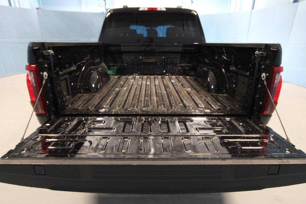 Used 2024 Ford F150 XLT w/ XLT Black Appearance Package RWD image 36