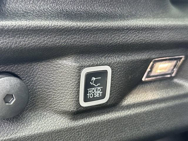 New 2025 Jeep Grand Cherokee L Laredo w/ Luxury Tech Group I image 15