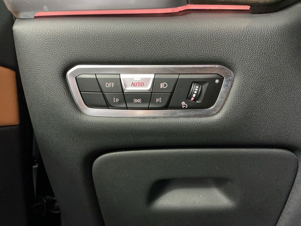 Certified 2022 BMW X6 xDrive40i w/ Premium Package image 16