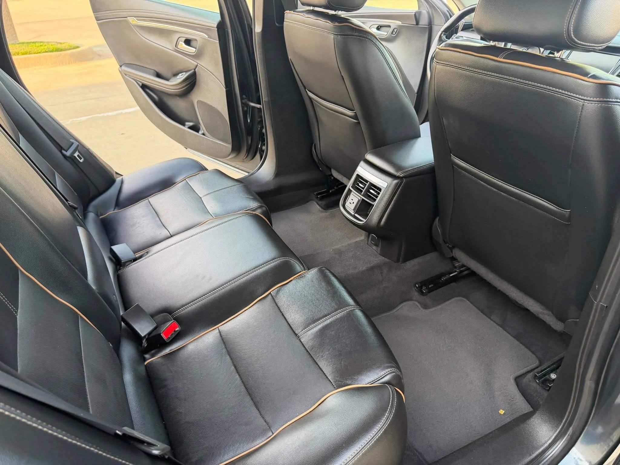 Used 2018 Chevrolet Impala Premier FWD image 23