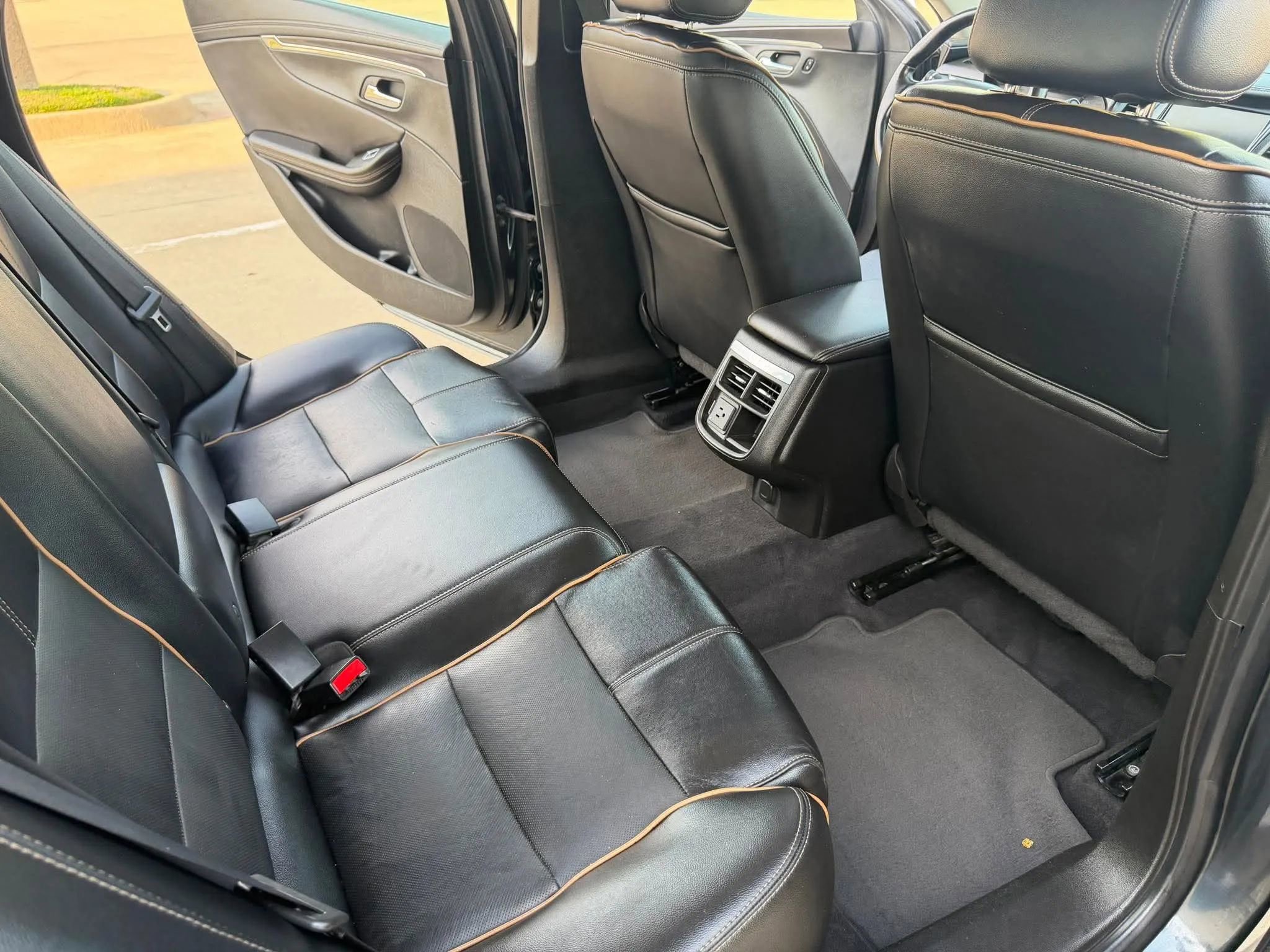 Used 2018 Chevrolet Impala Premier FWD image 23