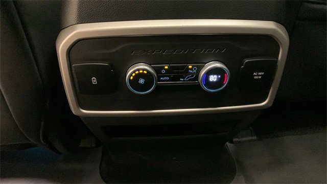 Used 2023 Ford Expedition XLT image 26