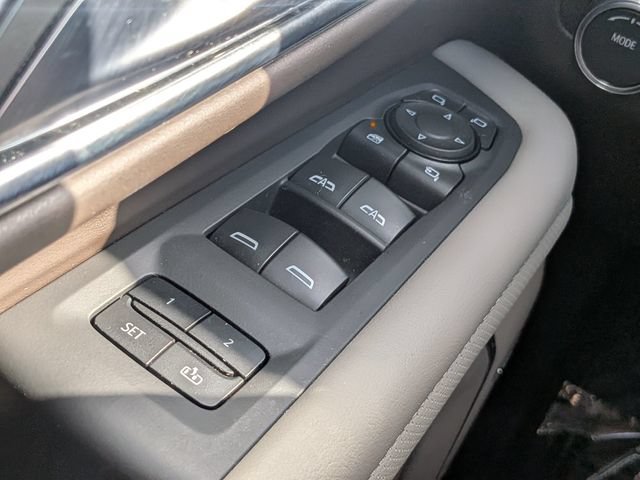 Used 2023 GMC Yukon SLT w/ SLT Premium Package RWD image 26