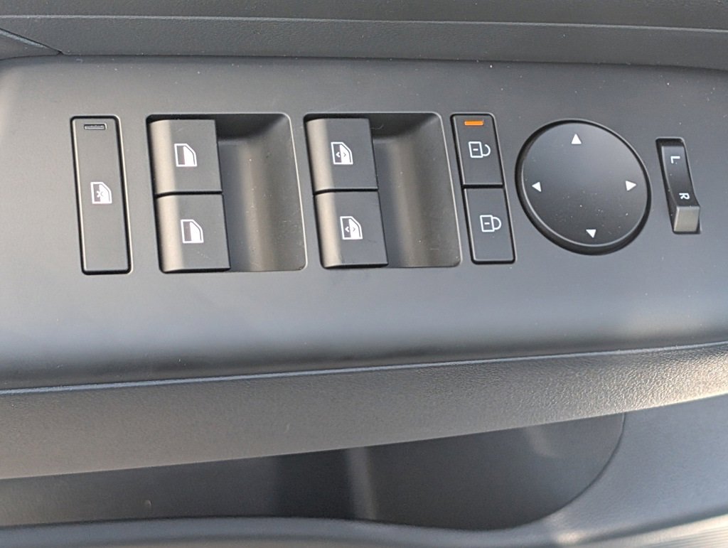 New 2025 Hyundai Kona SEL image 23