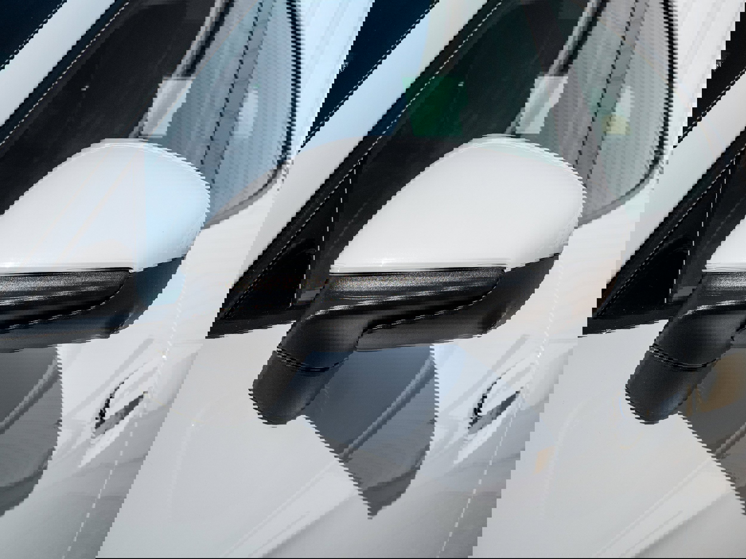 Used 2022 Porsche Taycan image 13