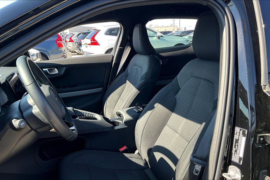 Used 2022 Polestar Polestar 2 image 31