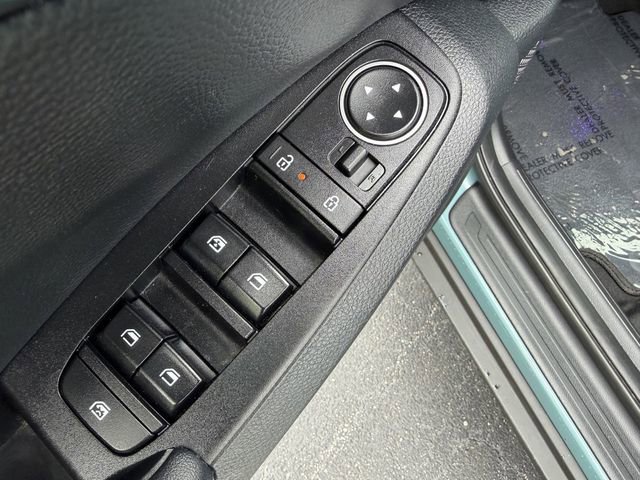 Certified 2025 Kia Seltos EX w/ EX Sunroof Package FWD image 10
