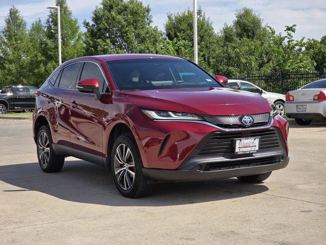 Certified 2023 Toyota Venza LE AWD/4WD image 2