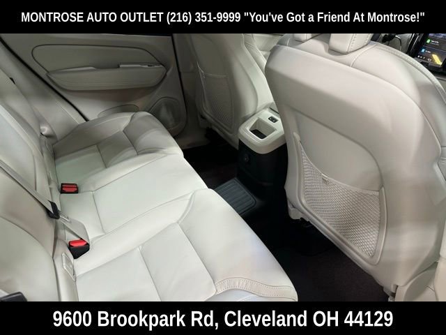 New 2025 Volvo XC60 T8 Ultra w/ Climate Package image 32