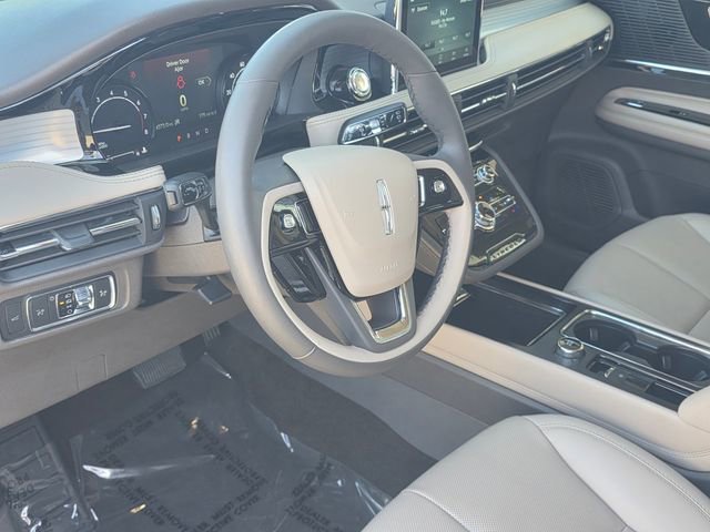 Used 2022 Lincoln Corsair FWD w/ Equipment Group 101A image 7