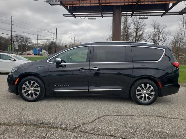 Used 2022 Chrysler Pacifica Pinnacle FWD image 6