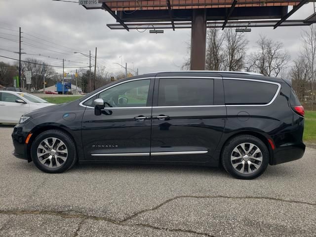 Used 2022 Chrysler Pacifica Pinnacle image 6