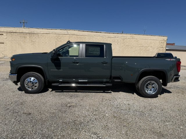 New 2026 Chevrolet Silverado 3500 LT w/ All Star Edition AWD/4WD image 2