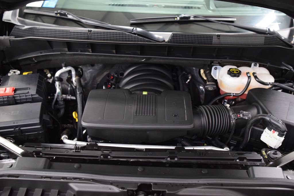 Used 2025 Chevrolet Silverado 1500 High Country w/ High Country Premium Package AWD/4WD image 29