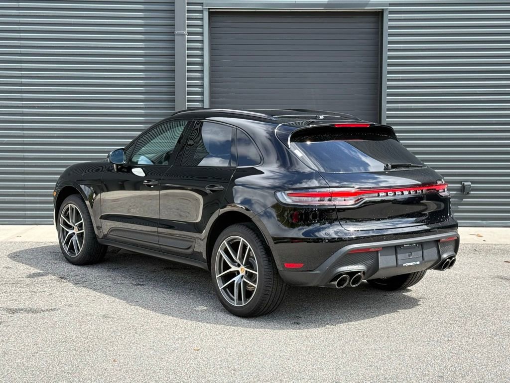 Certified 2026 Porsche Macan image 3