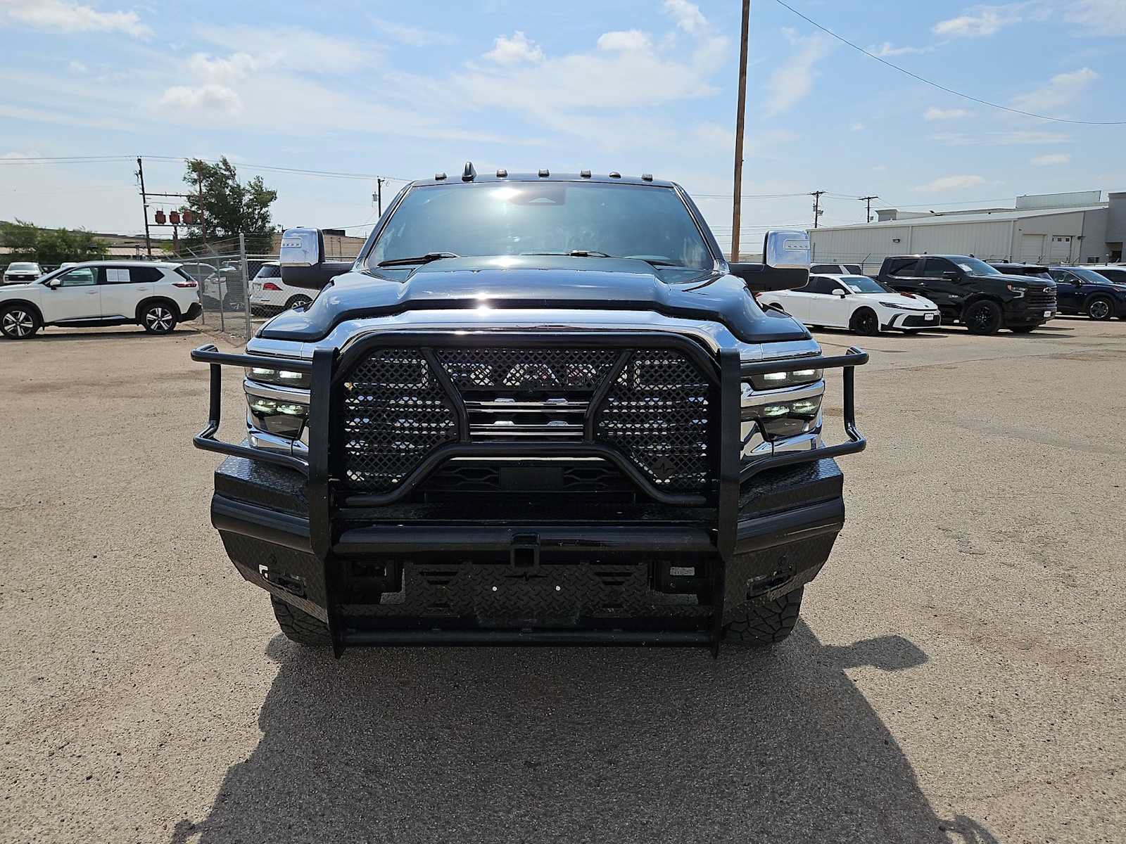 Used 2025 RAM 2500 Limited AWD/4WD image 3