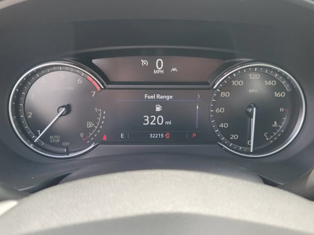Used 2022 Cadillac XT4 Premium Luxury w/ Cold Weather Package FWD image 17