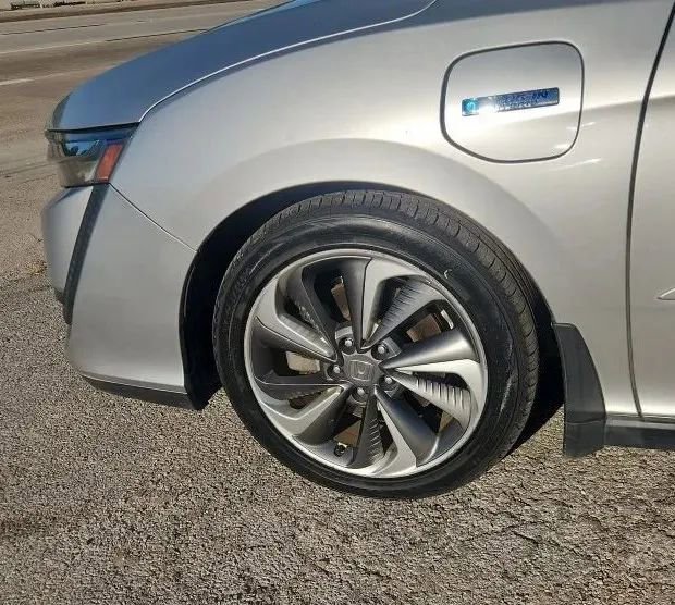 Used 2018 Honda Clarity Touring image 20
